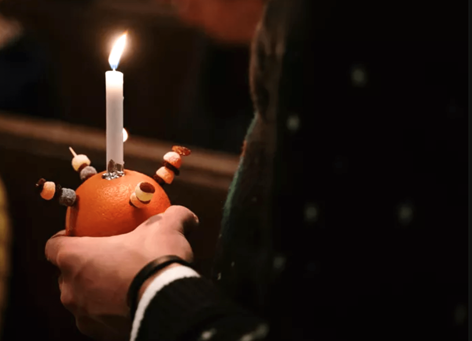 A Christingle orange